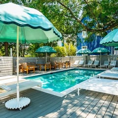 The Iris, Signature Suite