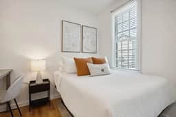 Cozy Studio in the Center of Downtown Charleston! - Image 3