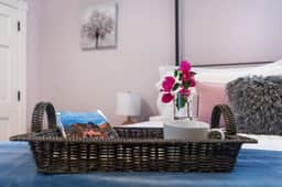 Luxurious KING Suite With New HEATED POOL - Image 3