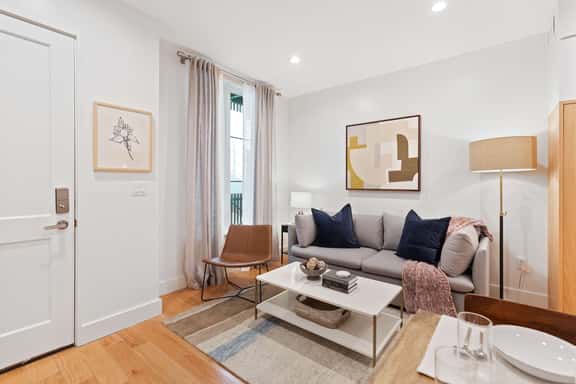 The Iris, Signature Suite - Image 1
