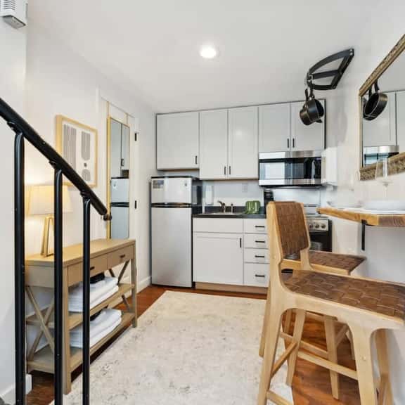 Exclusive Open Loft in Downtown Charleston - Image 1