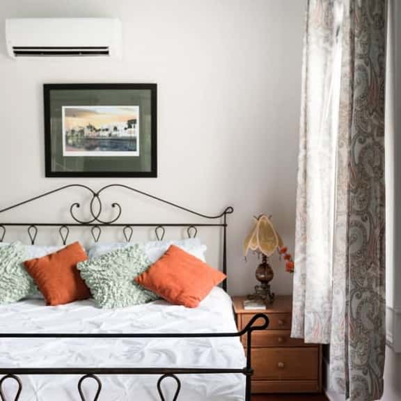 Charming Suite in the Heart of Charleston - Image 1