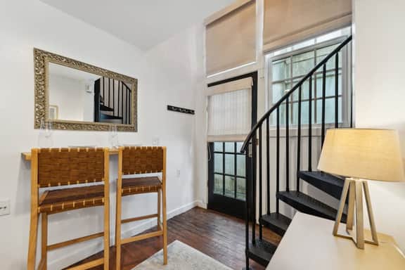 Exclusive Open Loft in Downtown Charleston - Image 3