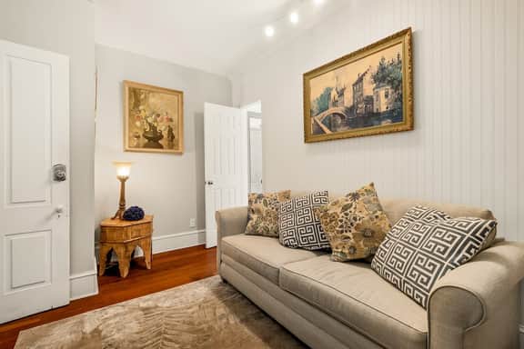 The  Gallery Suite -  by MUSC ★FREE PARKING★ - Image 2