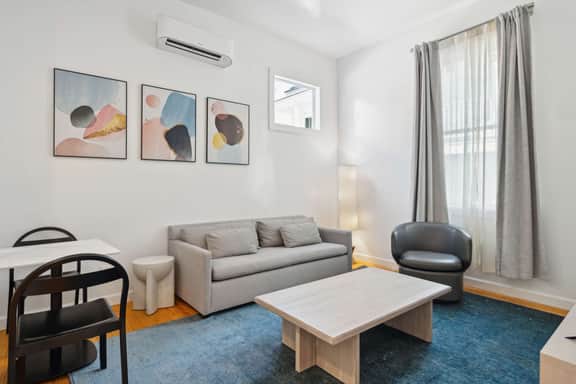 Spacious Apartment With Vibrant Style and Heated Pool - Image 3