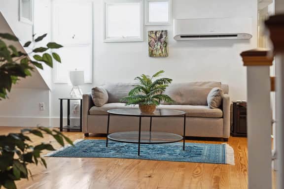 Unique and Spacious Apartment with Heated Pool - Image 2